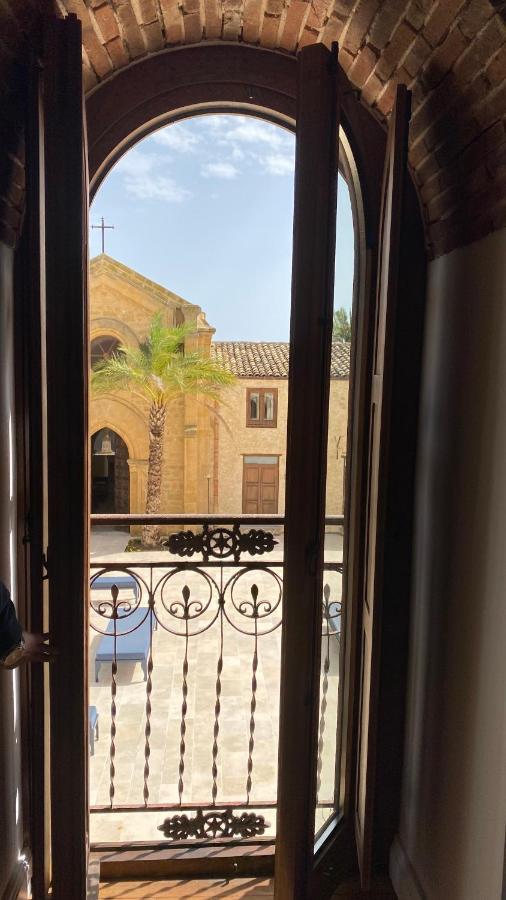 Castello Ducale Colonna Resort Ioppolo Giancaxio 外观 照片
