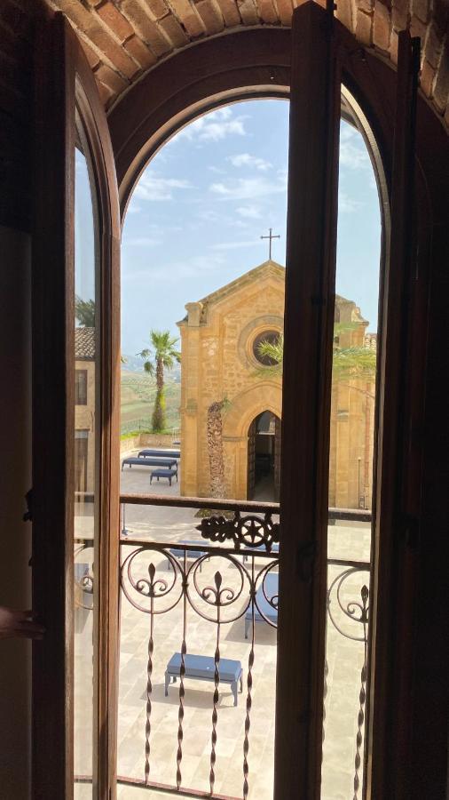 Castello Ducale Colonna Resort Ioppolo Giancaxio 外观 照片
