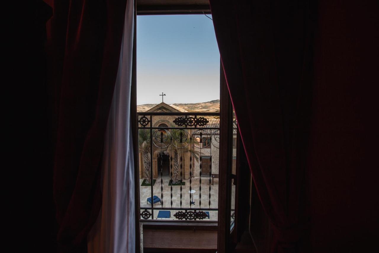 Castello Ducale Colonna Resort Ioppolo Giancaxio 外观 照片